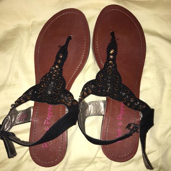 Sandals - Picture 2 of 8